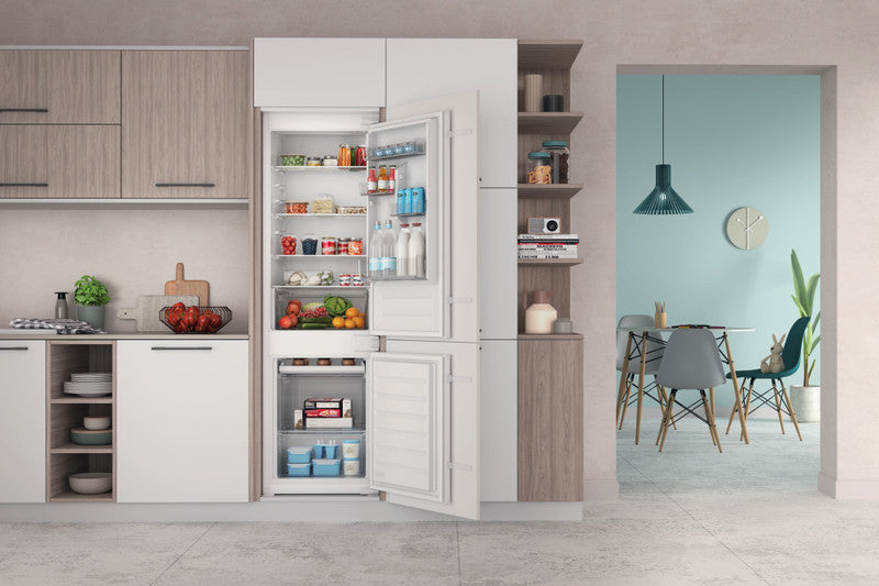 INDESIT INCASSO INC18D021A1 | FRIGORIFERI INCASSO | FRIGORIFERI COMBINATI INCASSO | FRIGO COMBI INC.