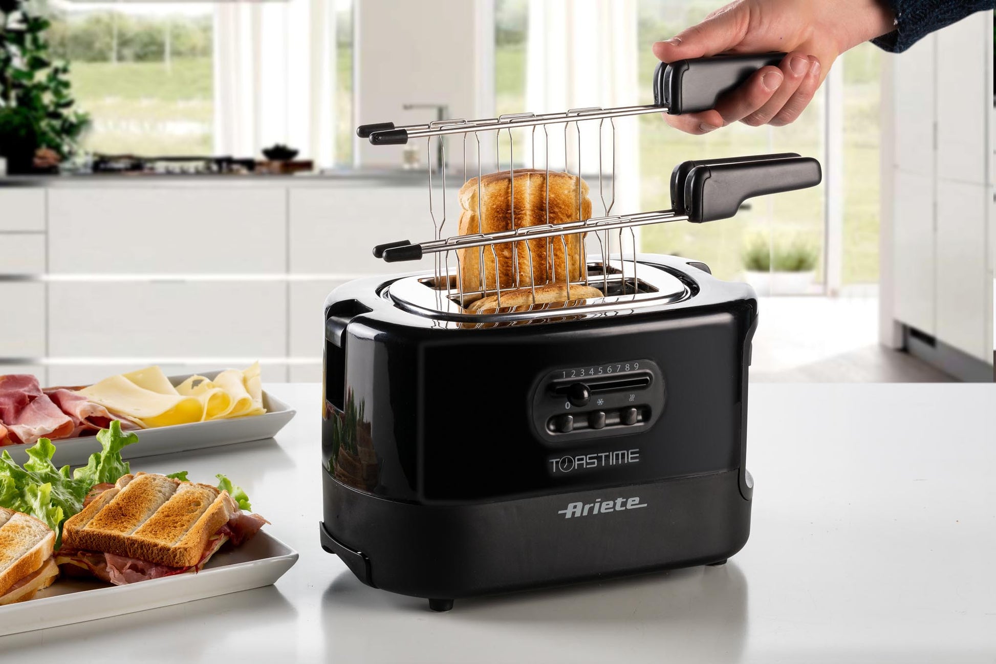 Ariete 159 Toastime - Tostapane con Pinze per 2 fette di pane - 9 Gradi di Doratura - 700 Watt - Nero
